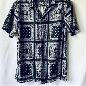 Forever 21 shortsleeved button down
